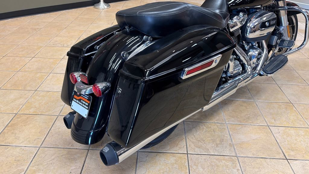 Street Glide®