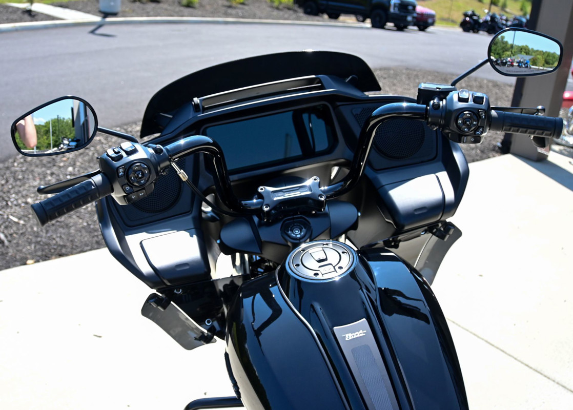 Road Glide®