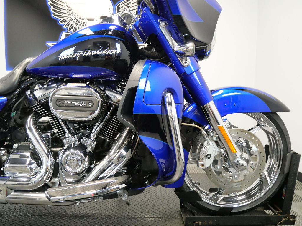 CVO® Street Glide®
