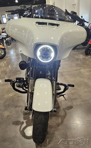 CVO® Street Glide®