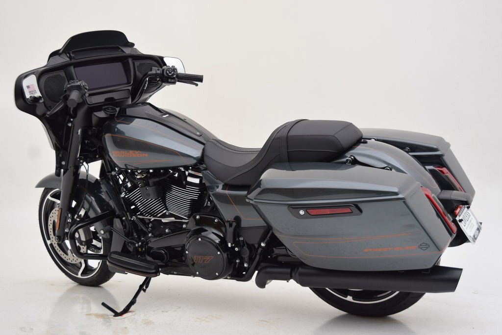 Street Glide®