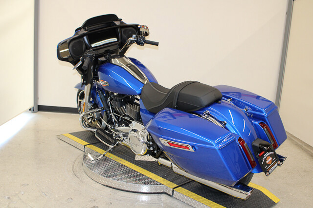 Street Glide®