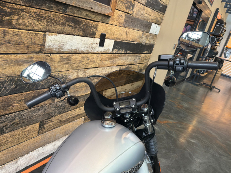 Street Bob®