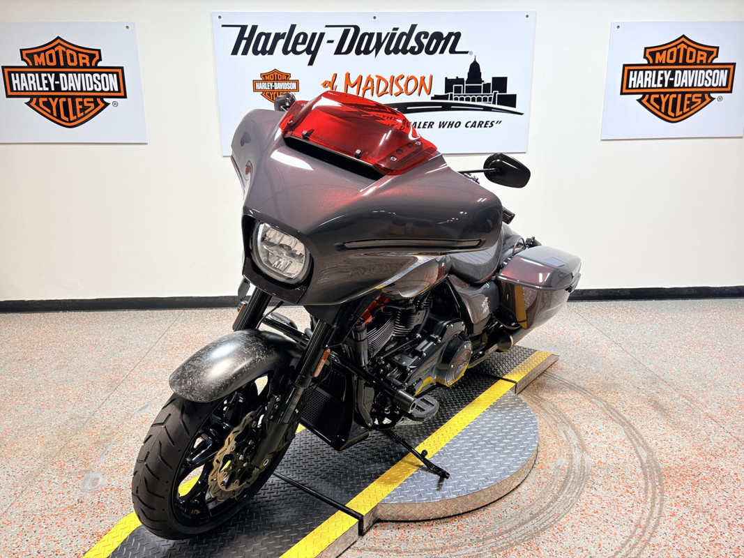 CVO® Street Glide® ST