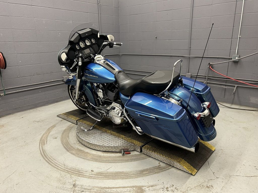 Street Glide®