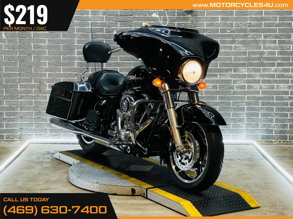 Street Glide®