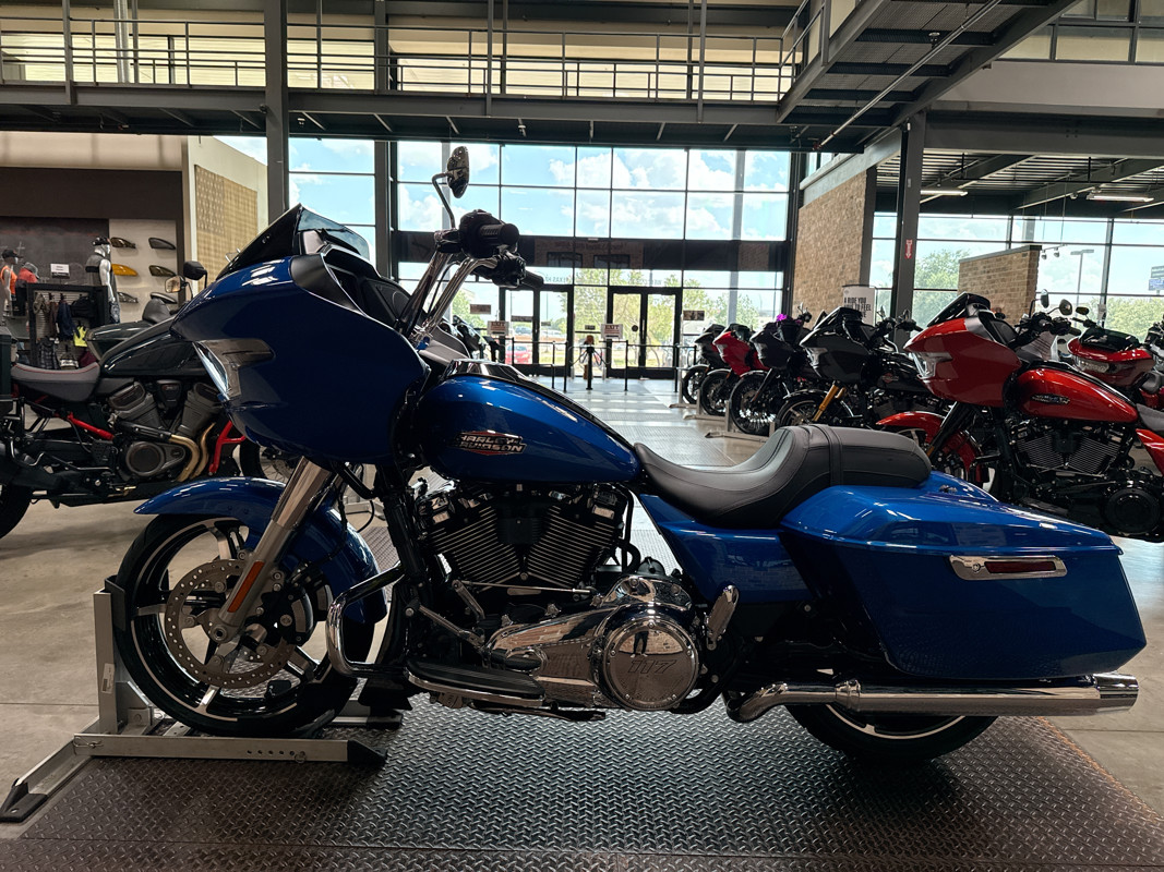 Road Glide®