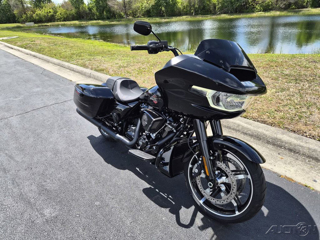 Road Glide®