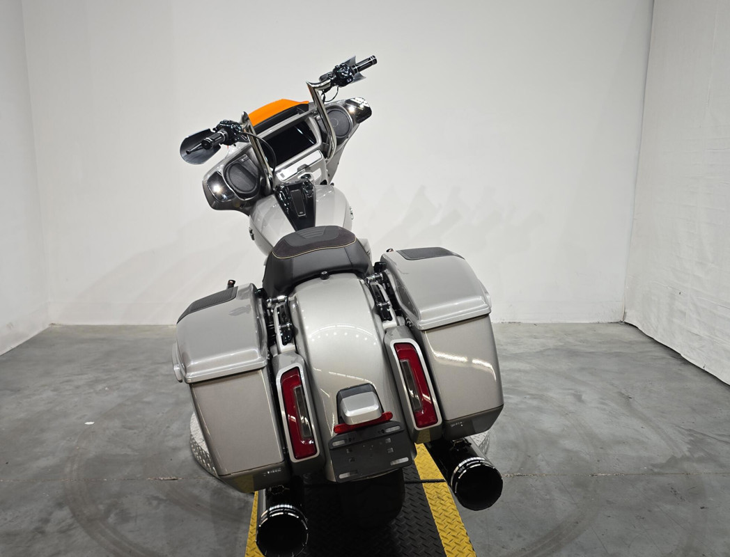 CVO® Street Glide®