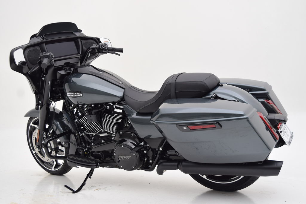 Street Glide®