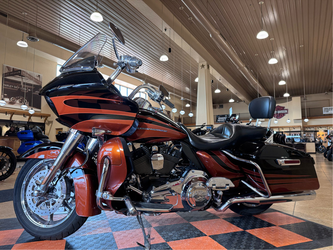 CVO® Road Glide® Ultra