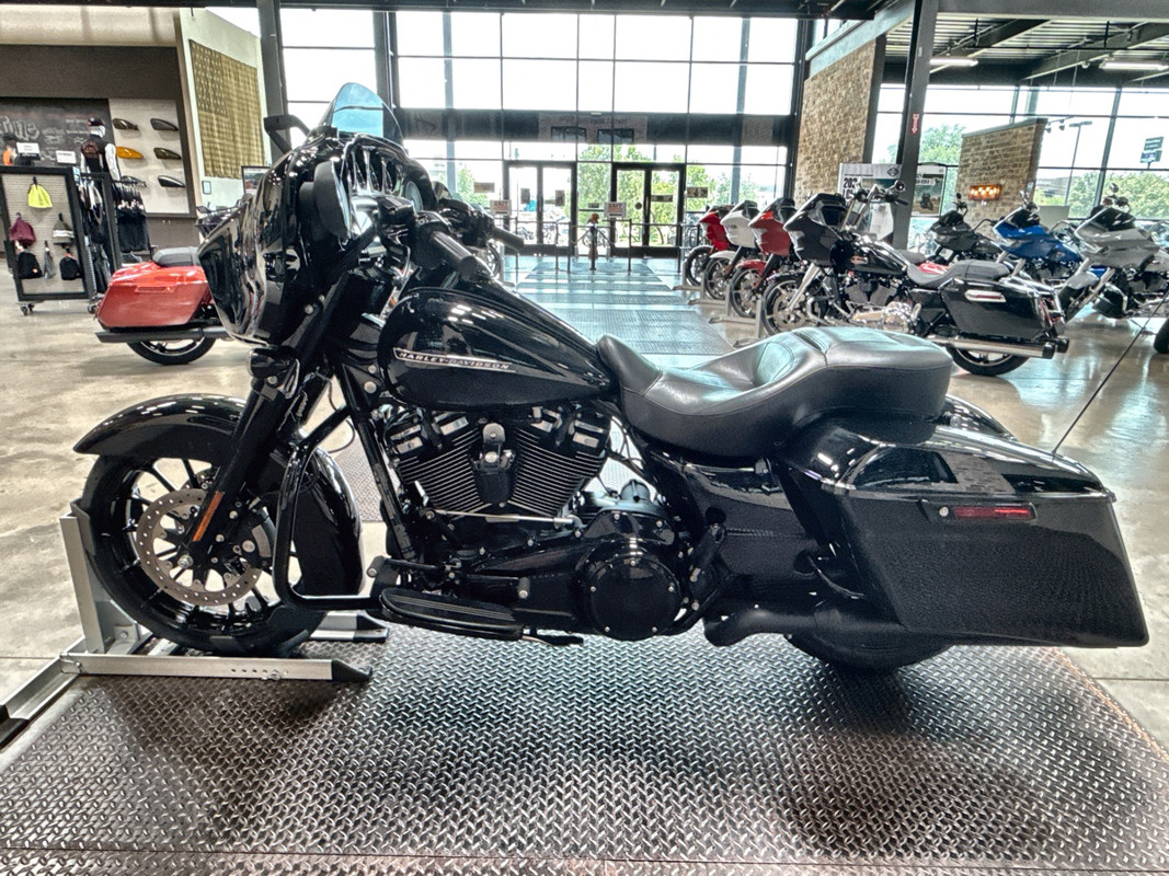 Street Glide® Special