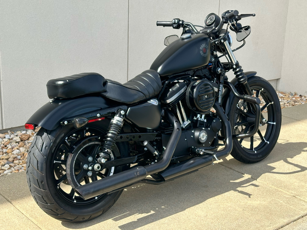 Iron 883®