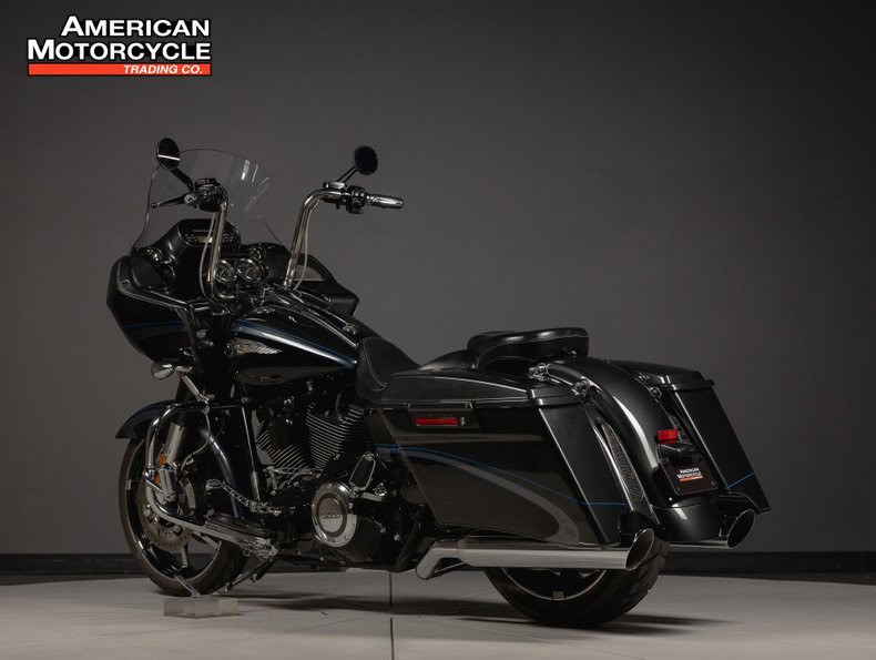 CVO™ Road Glide® Custom 