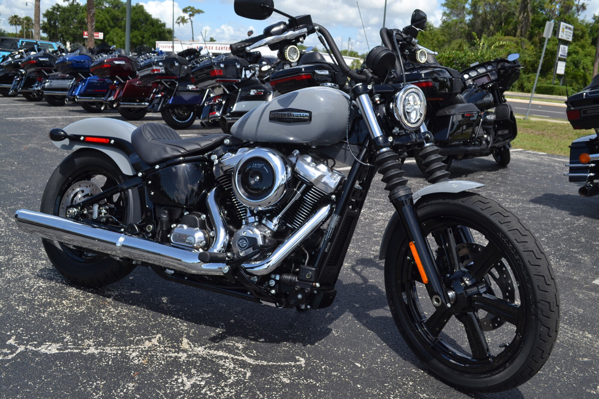 Street Bob®