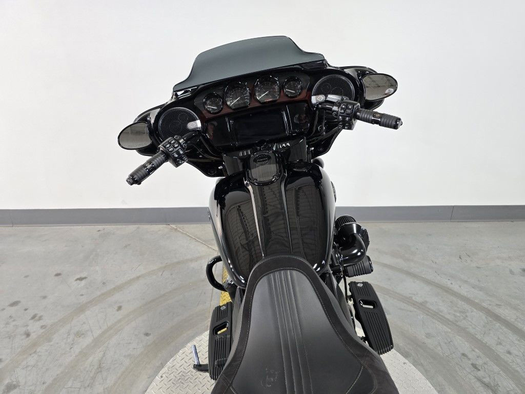 CVO® Street Glide®