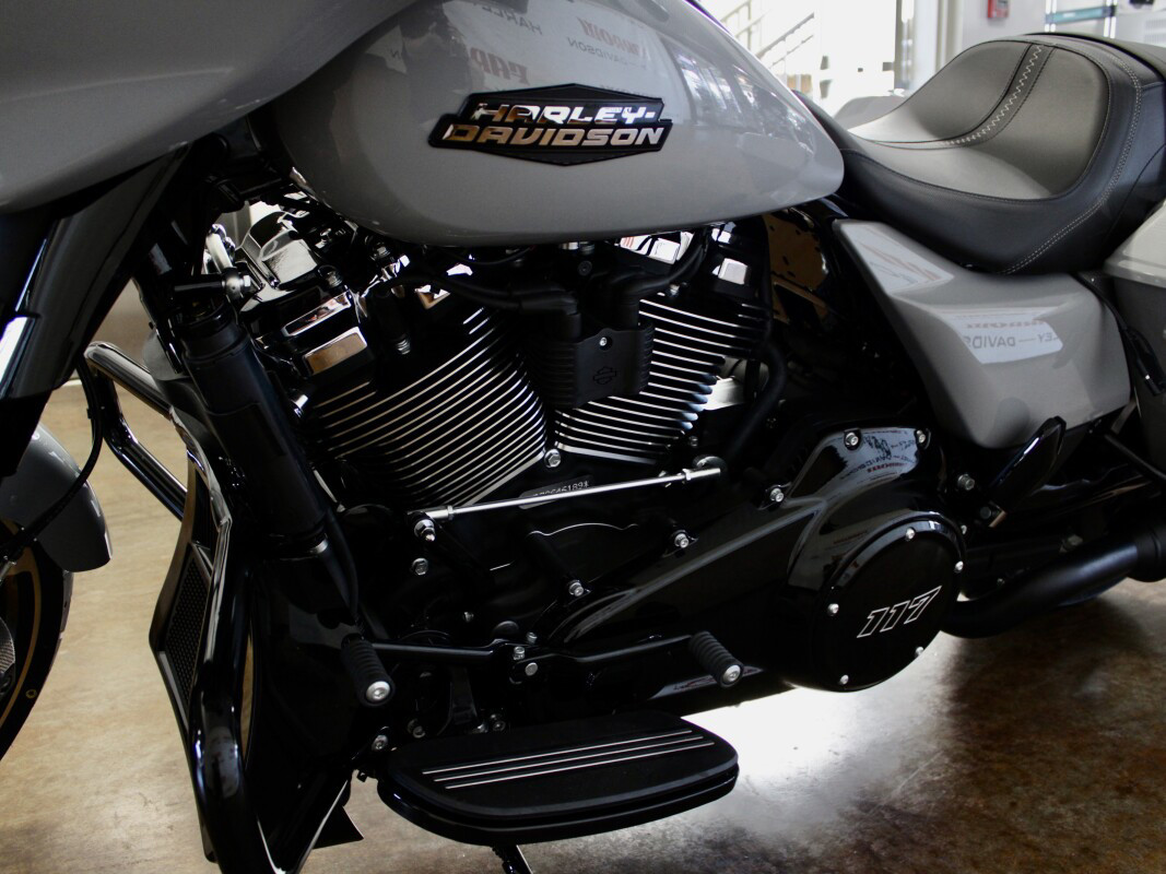 Street Glide®