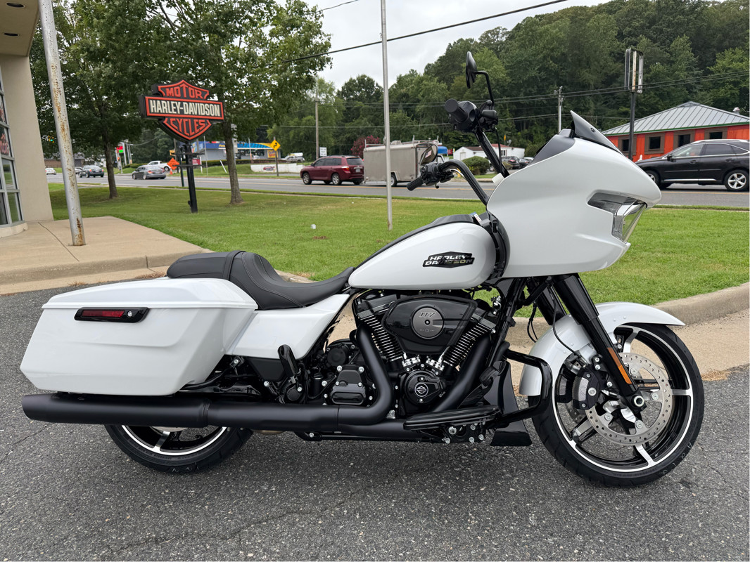 Road Glide®