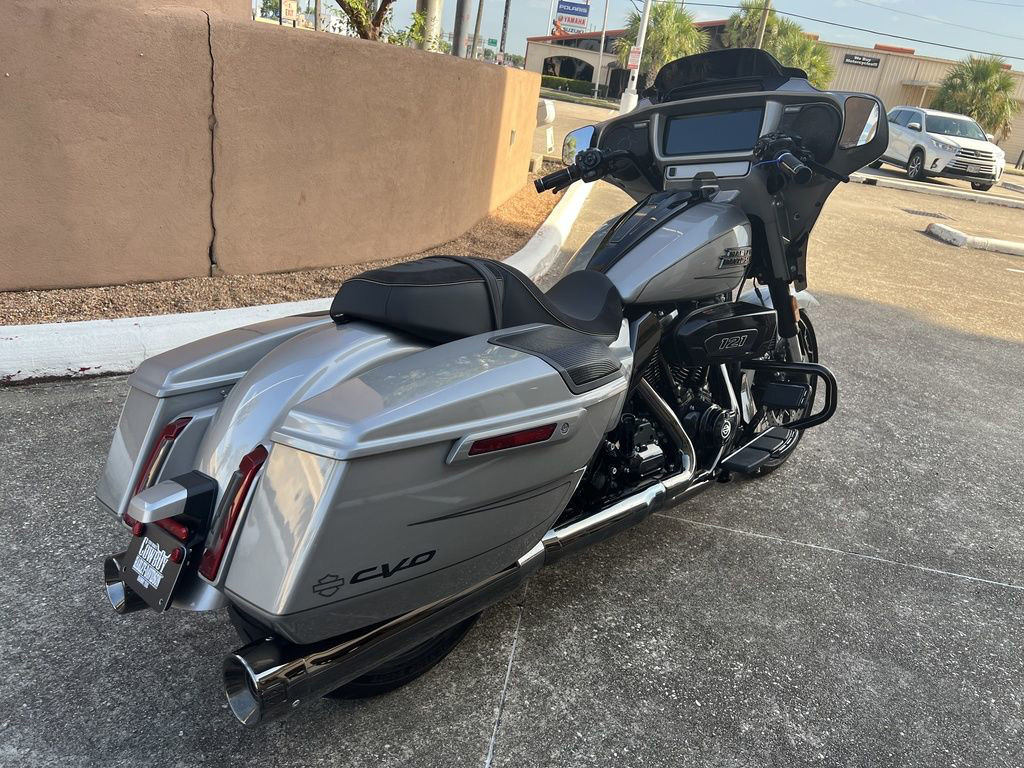 CVO® Street Glide®