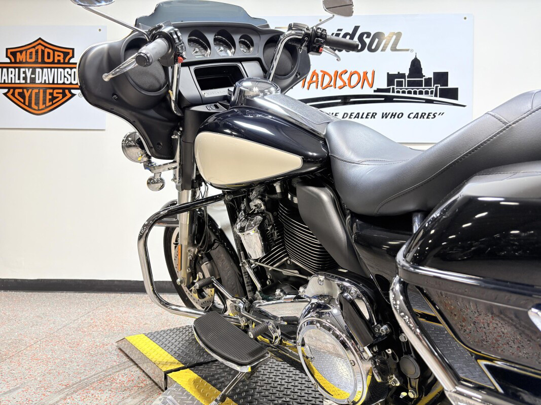 Electra Glide® Police