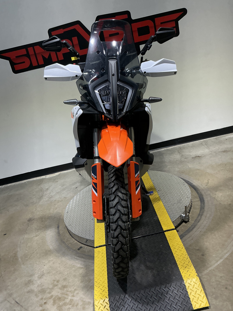 890 Adventure R