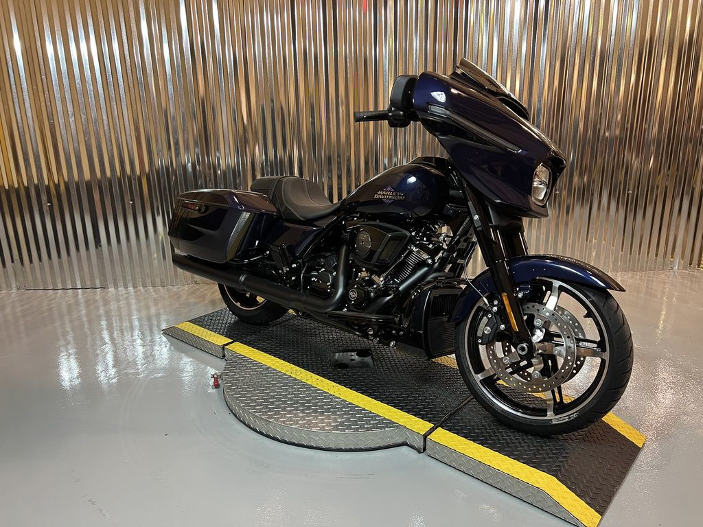 Street Glide®