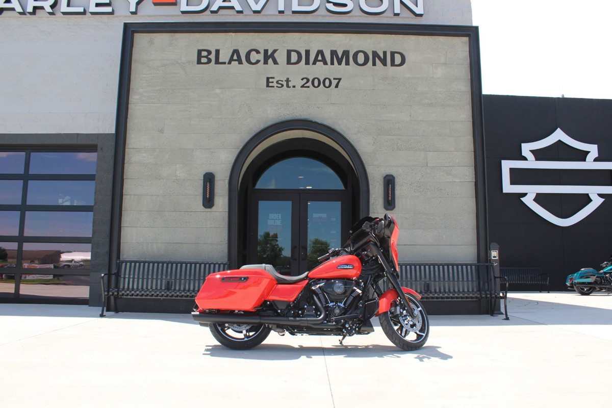 Street Glide®