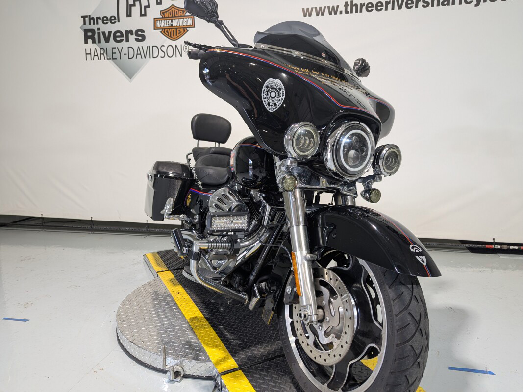 Street Glide®