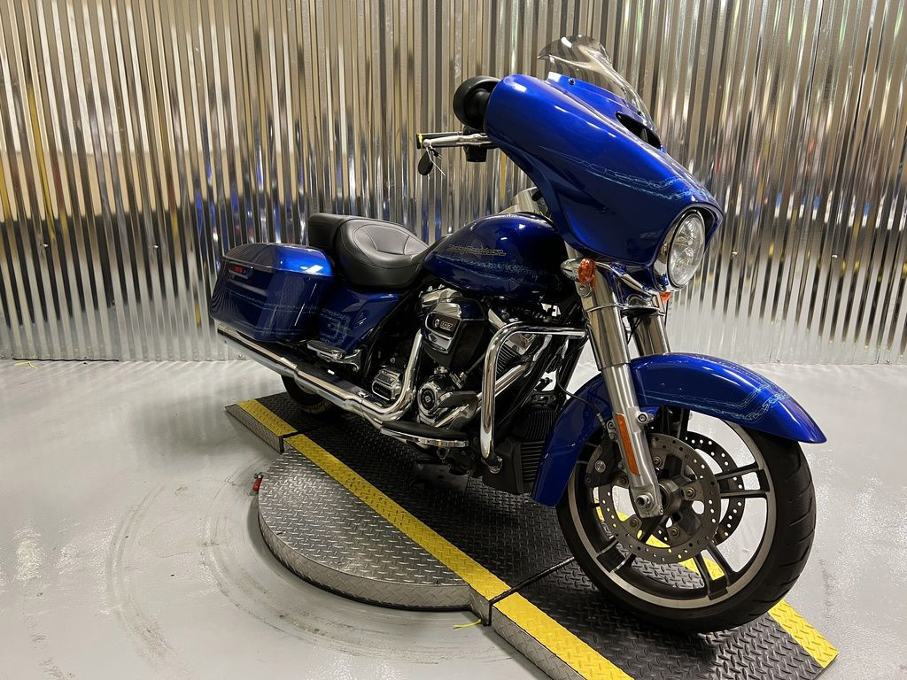 Street Glide®