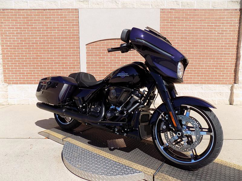 Street Glide®
