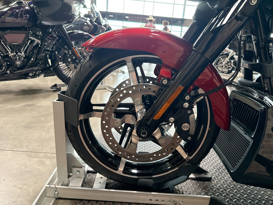 Street Glide®
