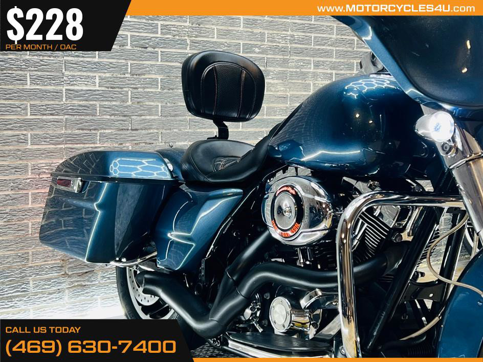 Street Glide®