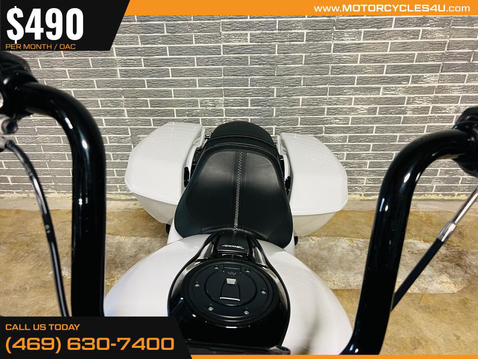 Road Glide®