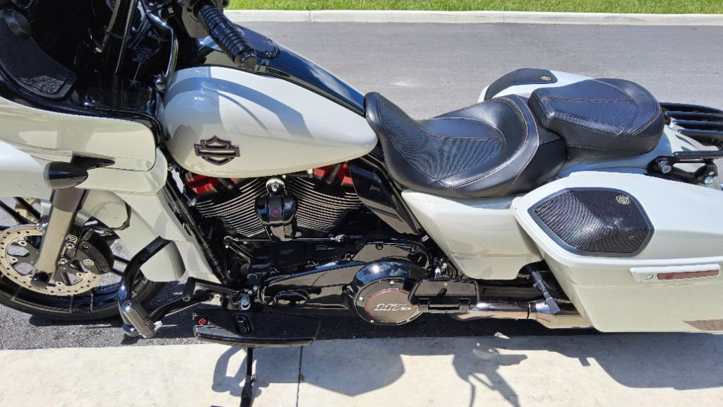 Road Glide®