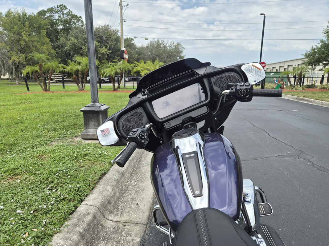 Street Glide®