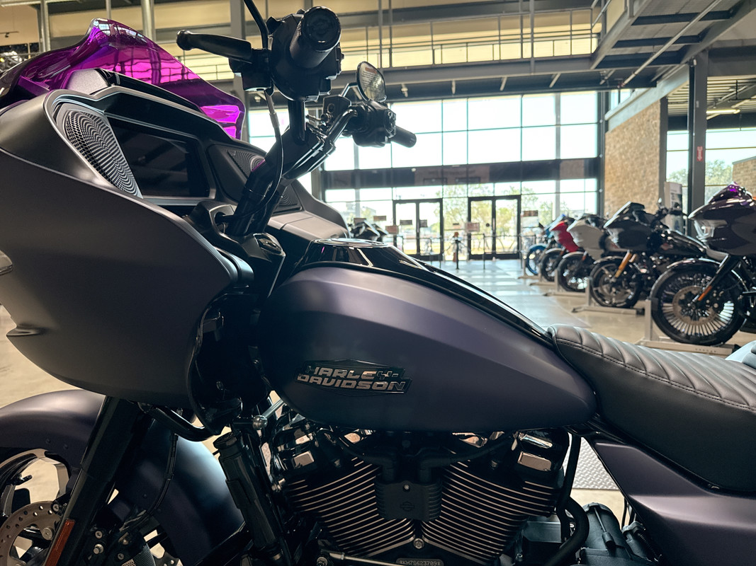 Road Glide®
