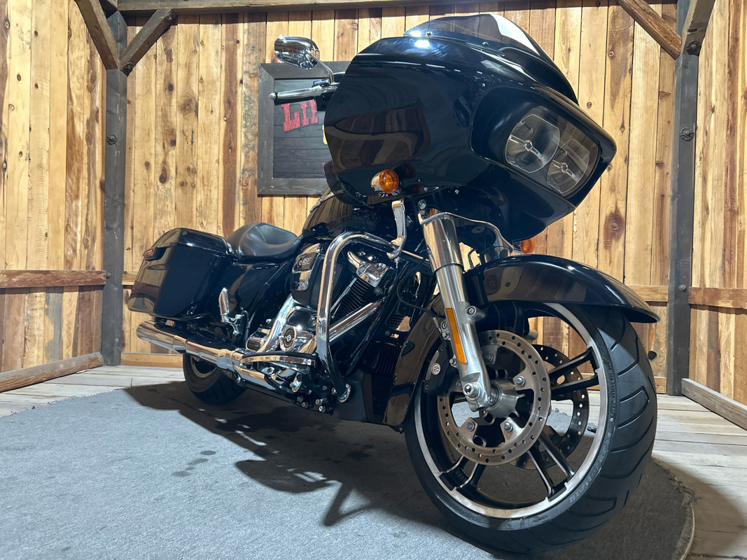 Road Glide®