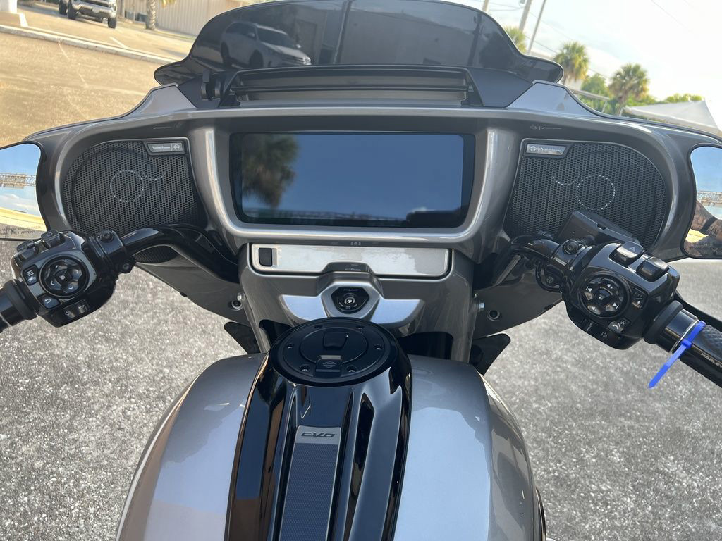 CVO® Street Glide®