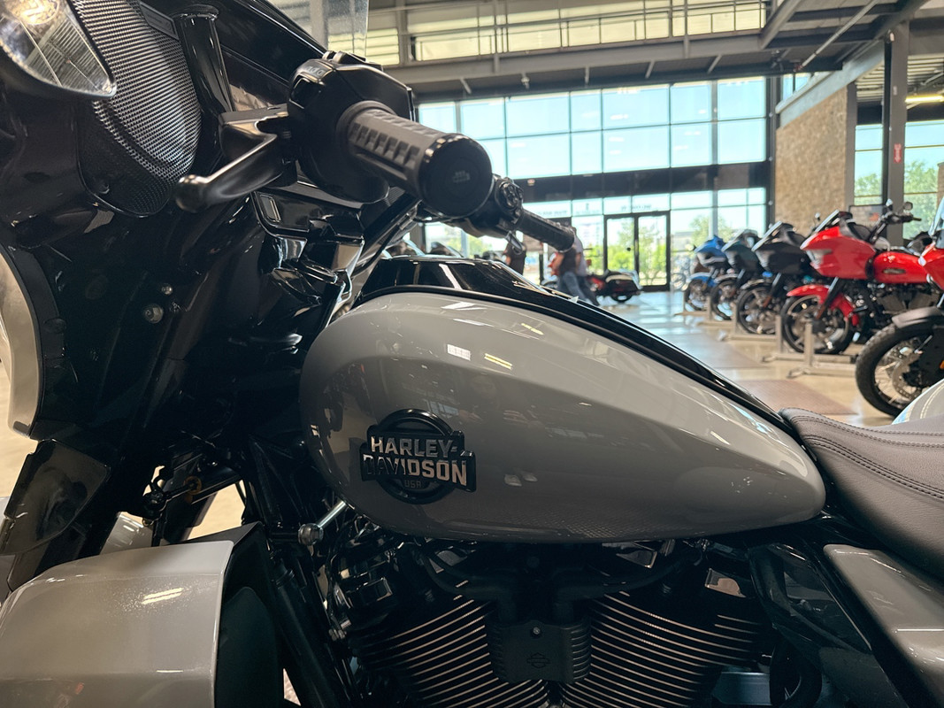 Street Glide® 3 Limited