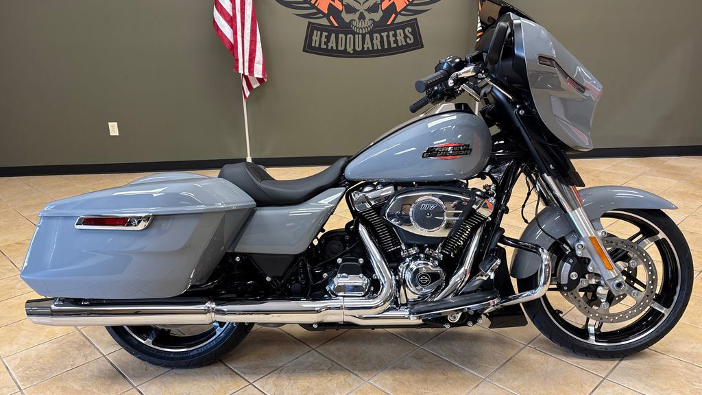 Street Glide®