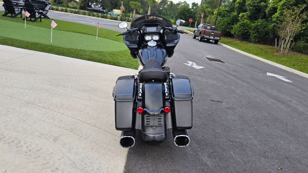 Road Glide®