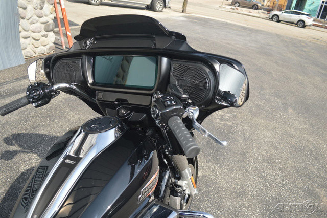 Street Glide®