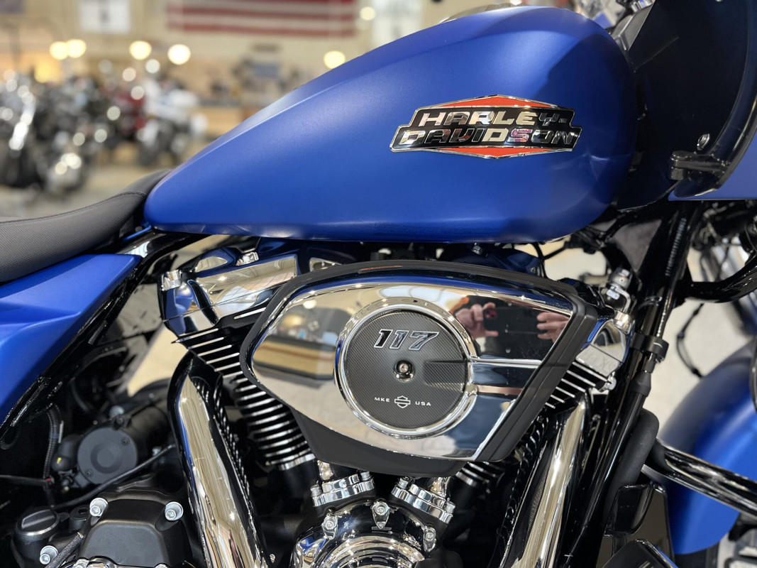 Road Glide®