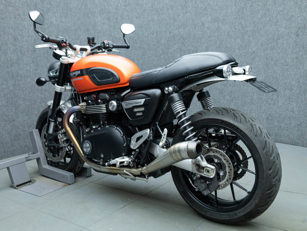Speed Twin