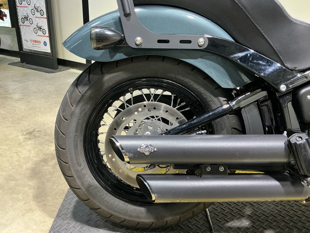 Street Bob®