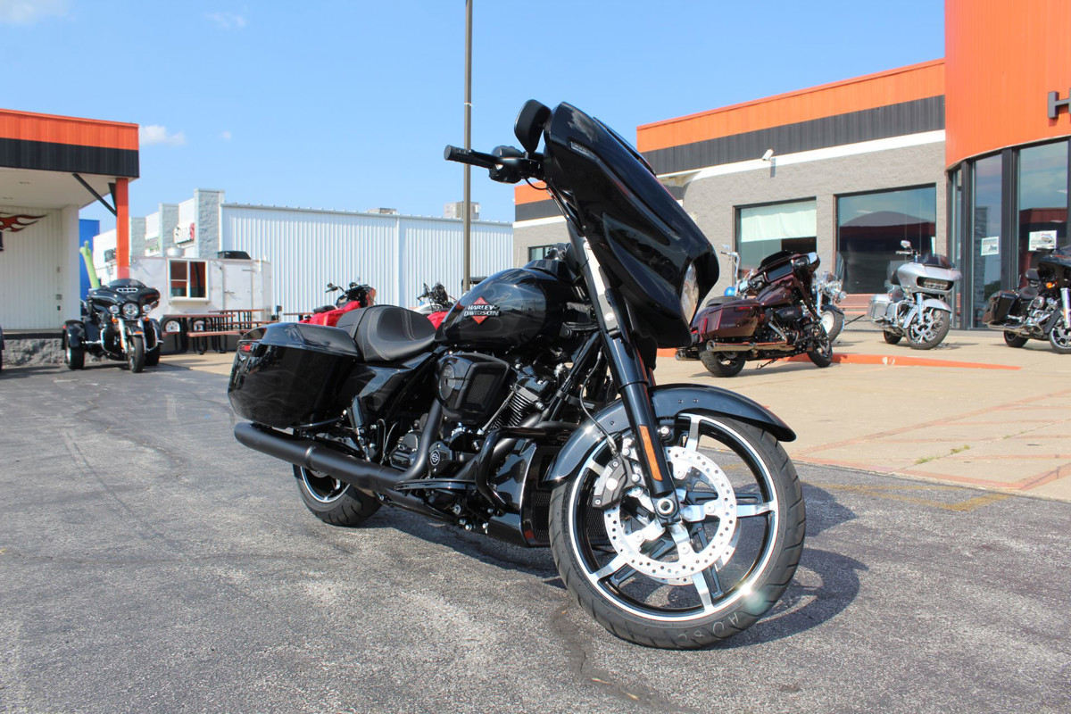 Street Glide®