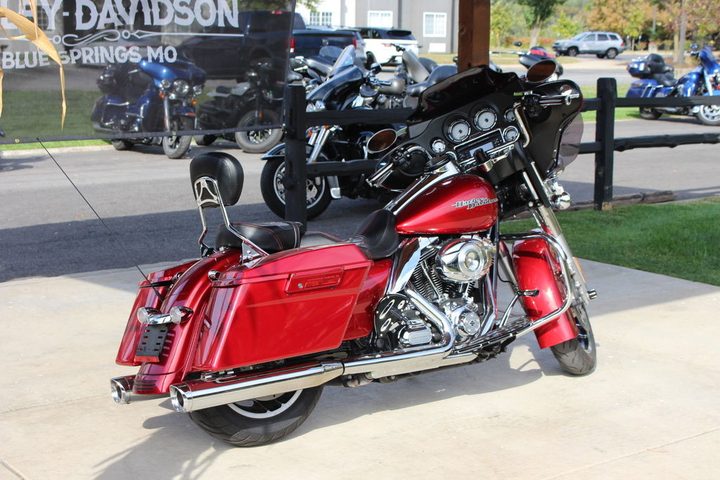 Street Glide®