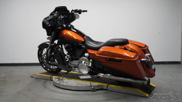 Street Glide®