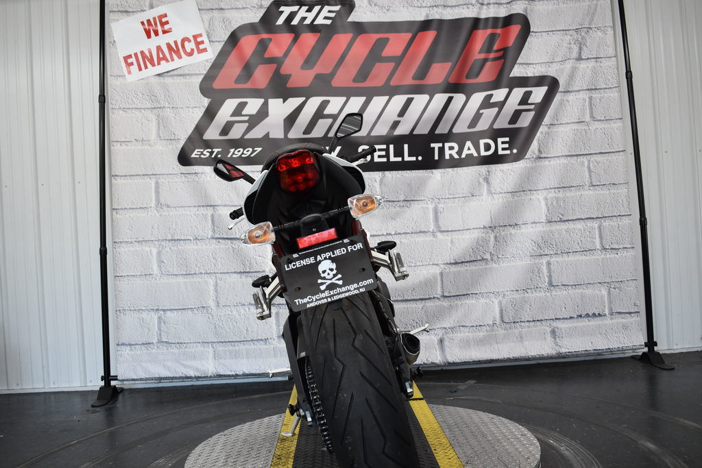 Street Triple R