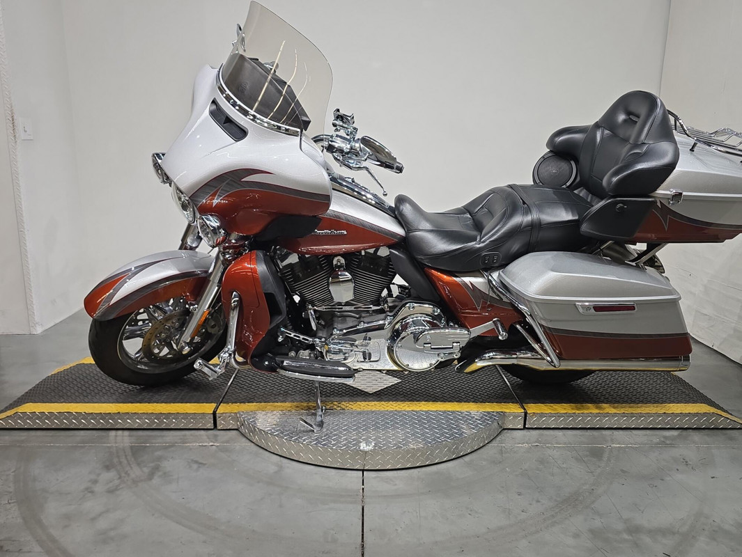 CVO® Electra Glide® Ultra Limited